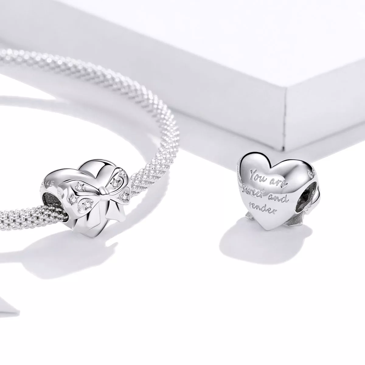 Charm laço e Coração de Amor estilo Pandora - BSC381