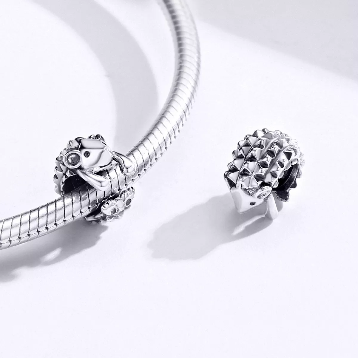 Charm Nino, o ouriço life Pandora - SCC1420