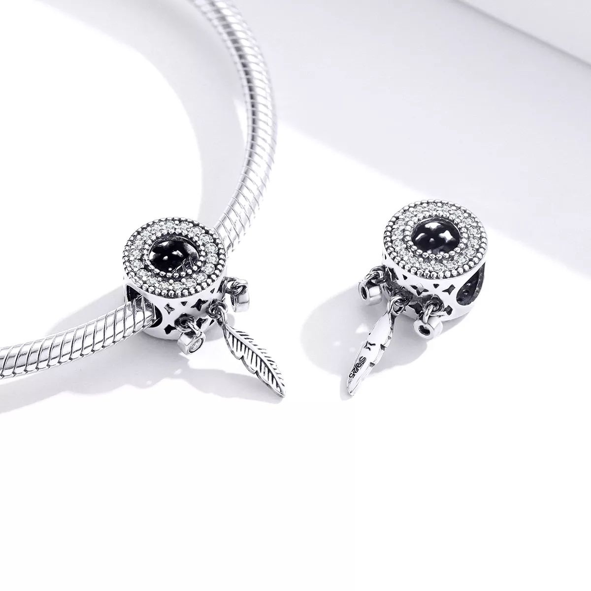 Charm Pena Brilhante life Pandora - SCC1550