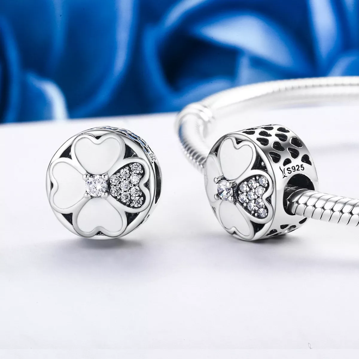 Charm Pétalas felizes life Pandora - SCC250