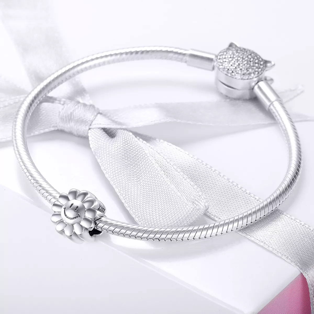 Charm Sol sorridente life Pandora - SCC901