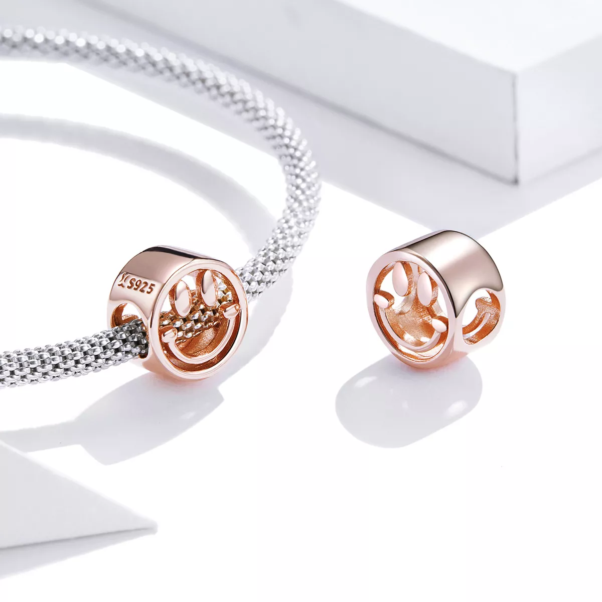 Charm Sorriso da sorte estilo Pandora Rosa - SCC1787