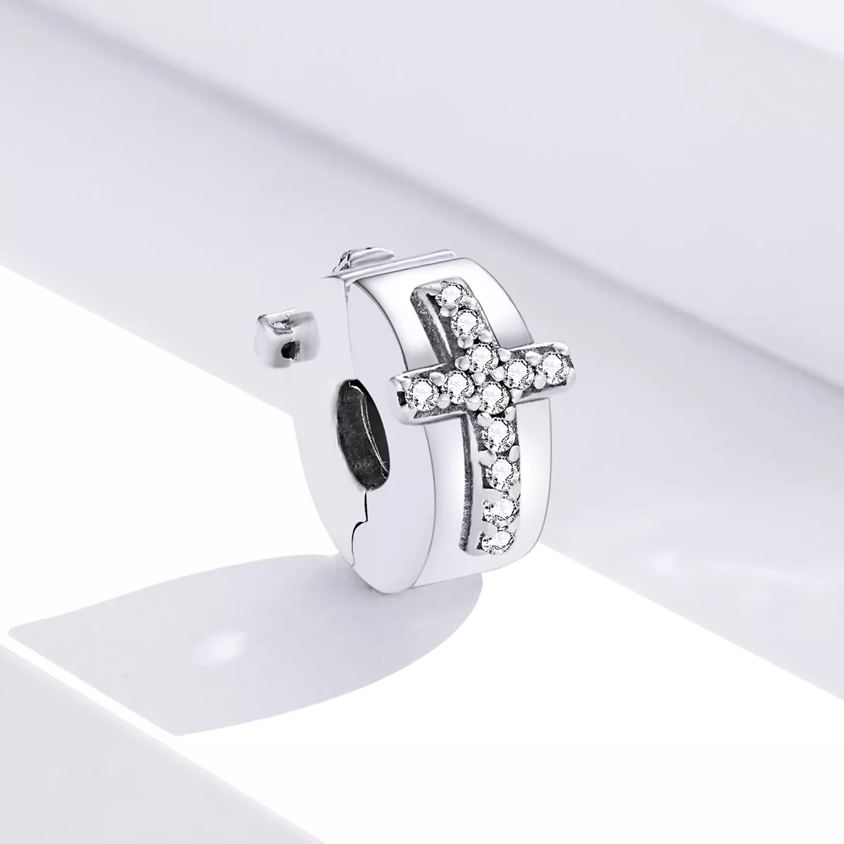 Clipe De Prata cruz life Pandora - SCC1497