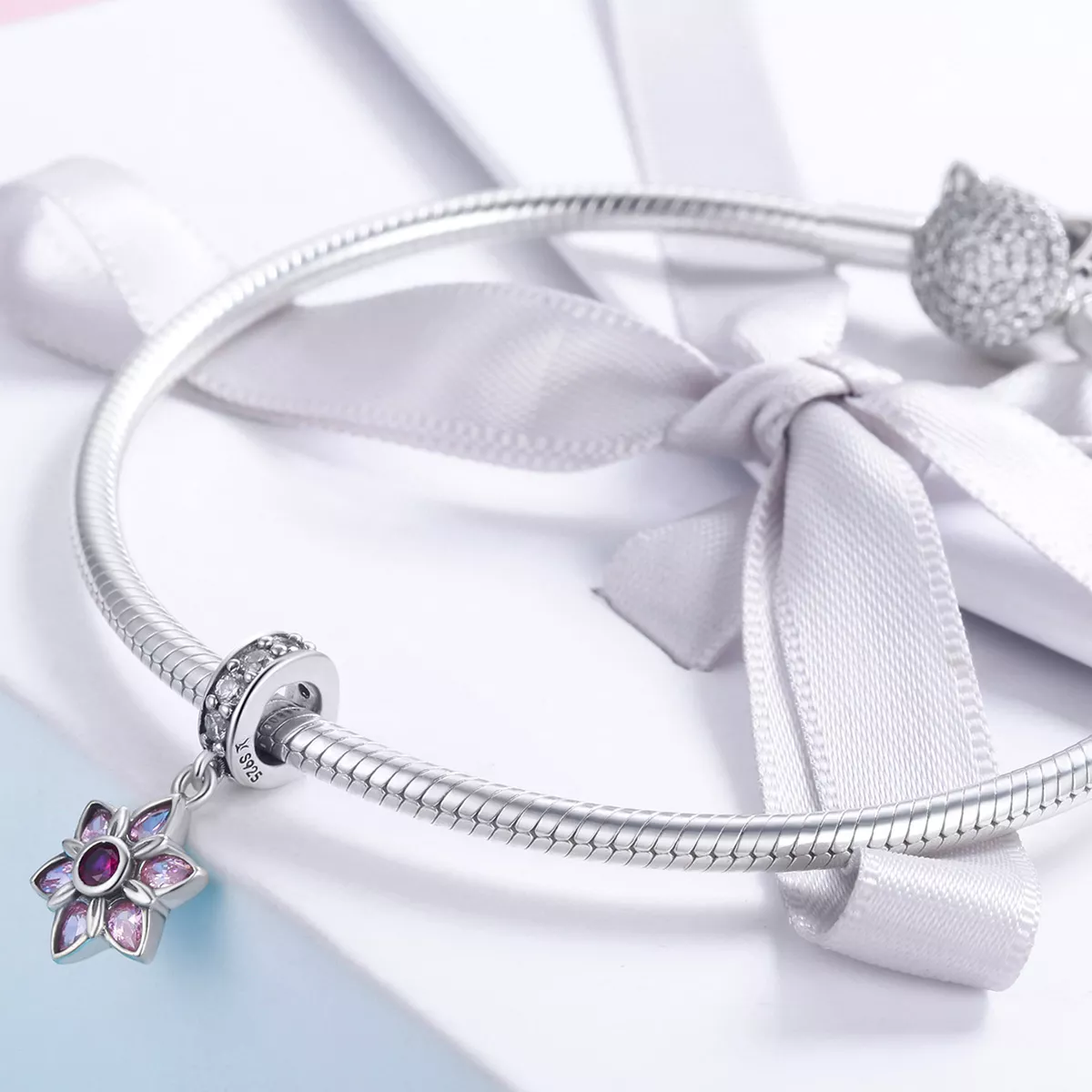 Charm Pendente A dança das flores estilo Pandora - SCC840