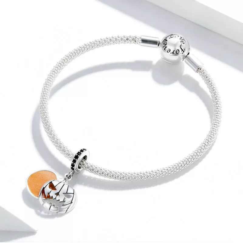 Charm Pendente Cara sorridente de abóbora malvada de Halloween estilo Pandora - SCC1620