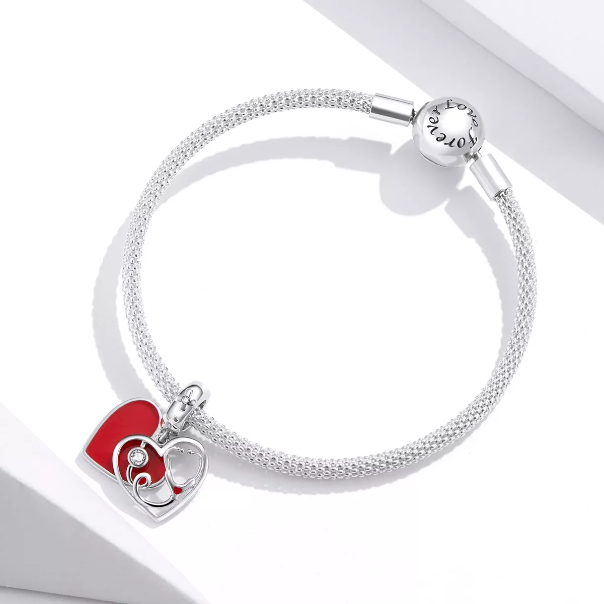 Charm Pendente Estetoscópio Com Coração Vermelho estilo Pandora - BSC308