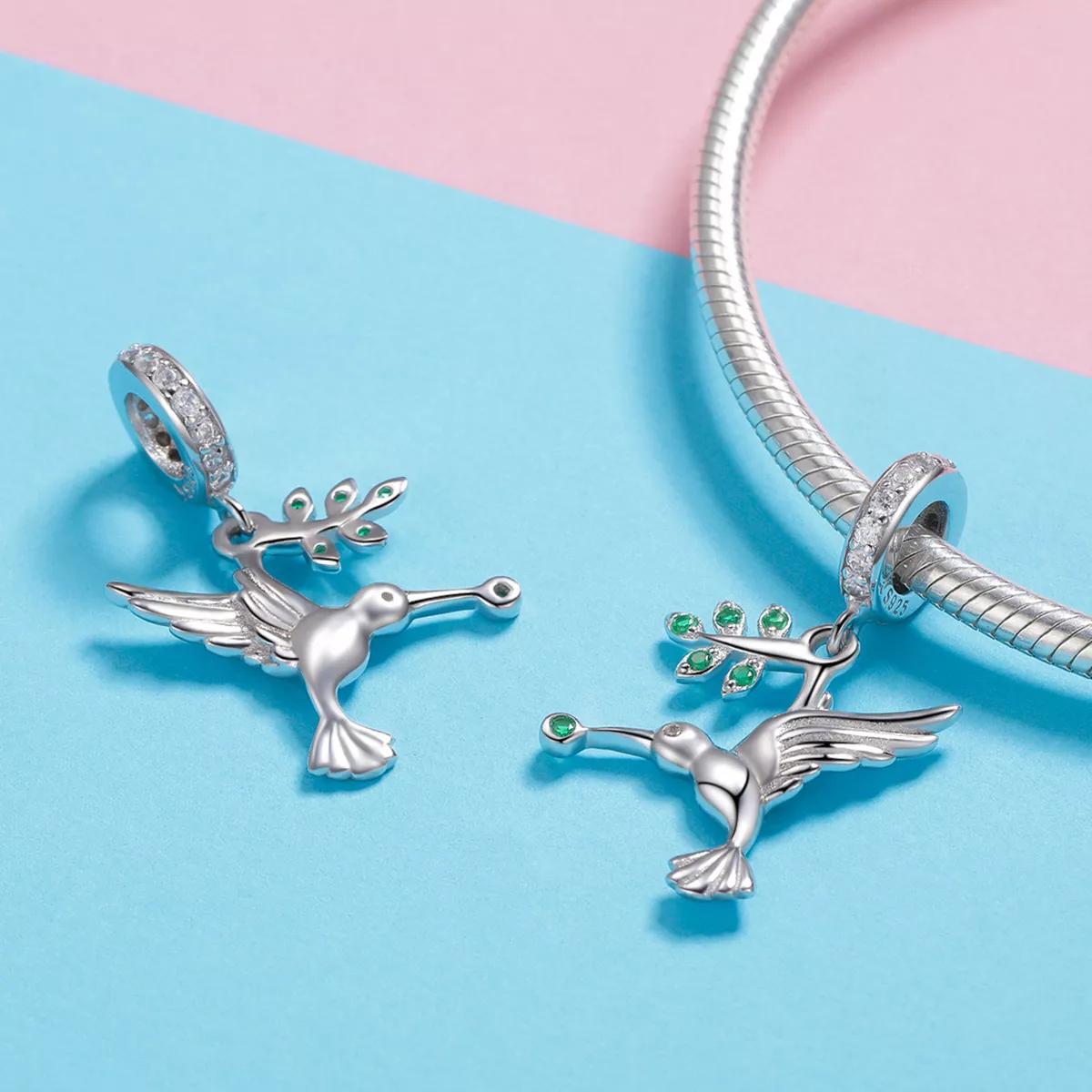 Charm Pendente Lindos pássaros voadores estilo Pandora - SCC982