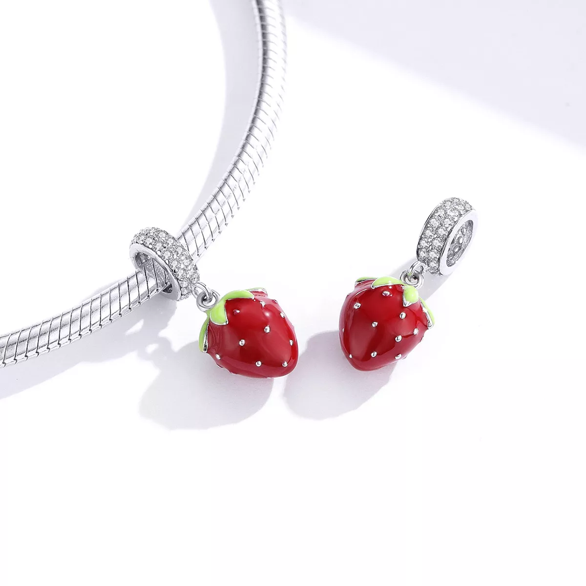 Charm Pendente Morango fofo estilo Pandora - SCC1537