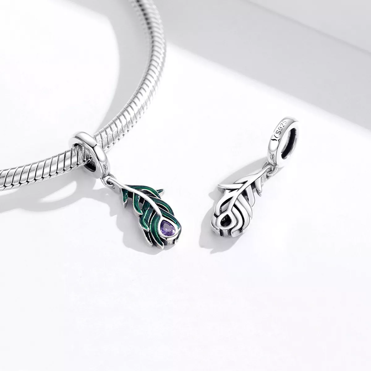 Charm Pendente Peacok Feather estilo Pandora - SCC1704
