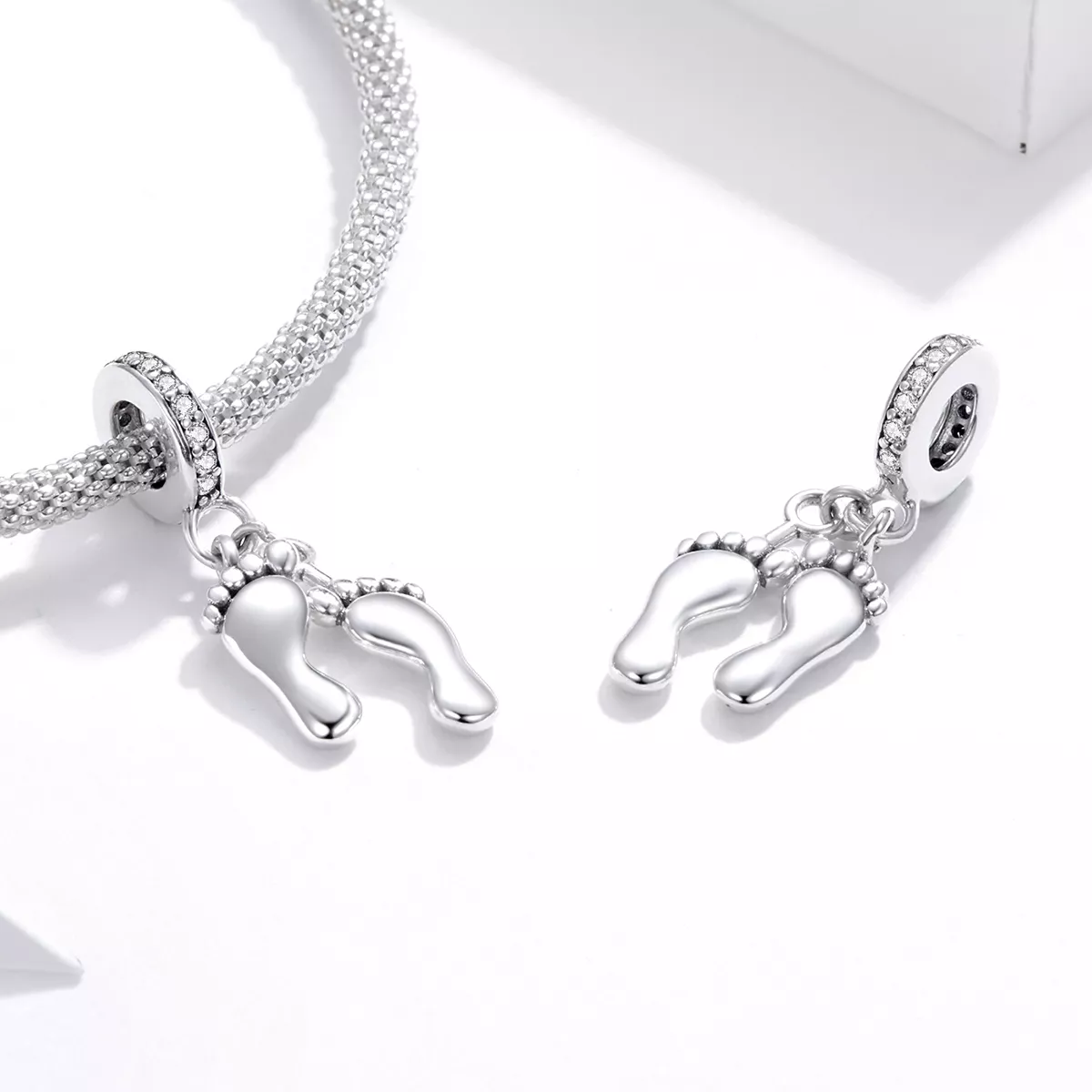 Charm Pendente Pés pequenos estilo Pandora - SCC1692