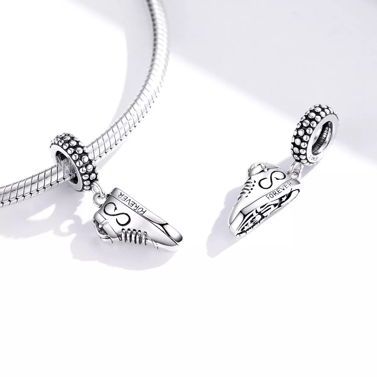 Charm Pendente Tênis de corrida estilo Pandora - SCC1541
