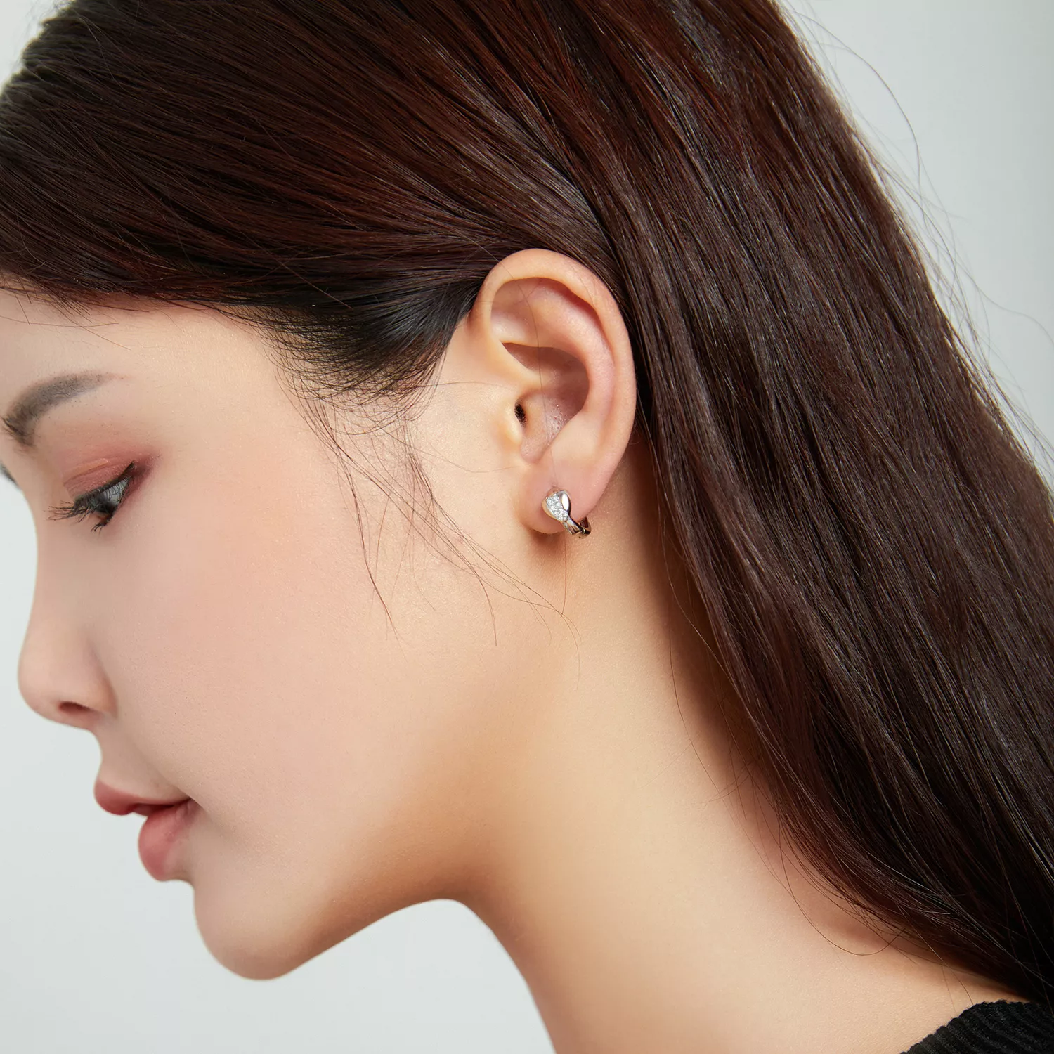 Brinco Argolas Amor brilhante estilo Pandora - SCE1109