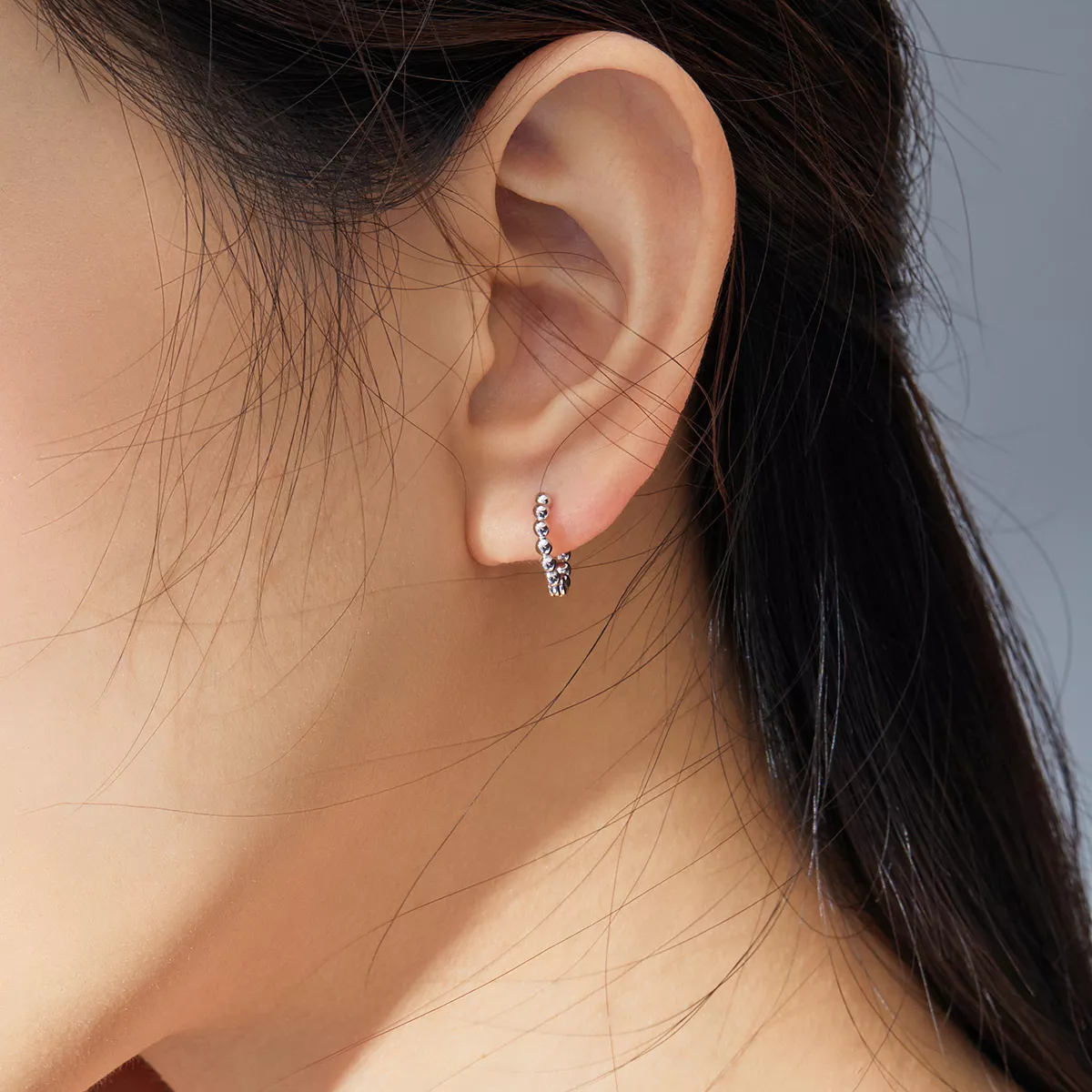 Brinco Argolas Bola pequena estilo Pandora - SCE807-A