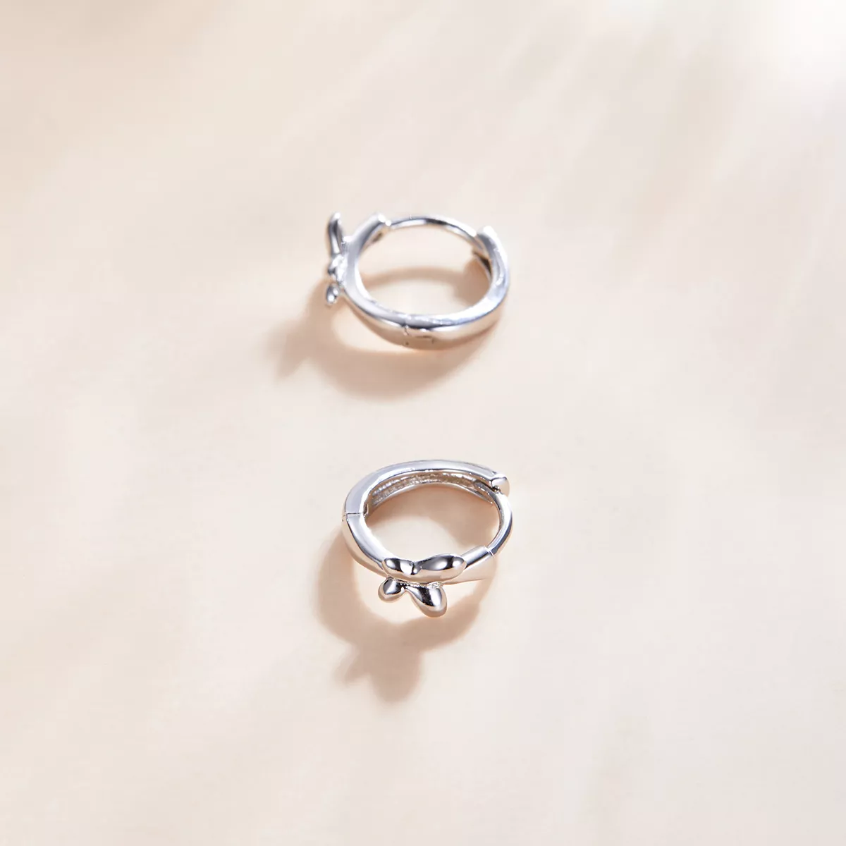 Brinco Argolas Borboleta estilo Pandora - SCE1038