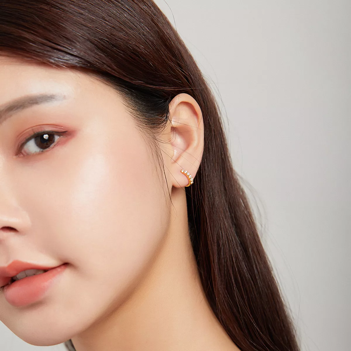 Brinco Argolas Branco Brilhante estilo Pandora - SCE1103