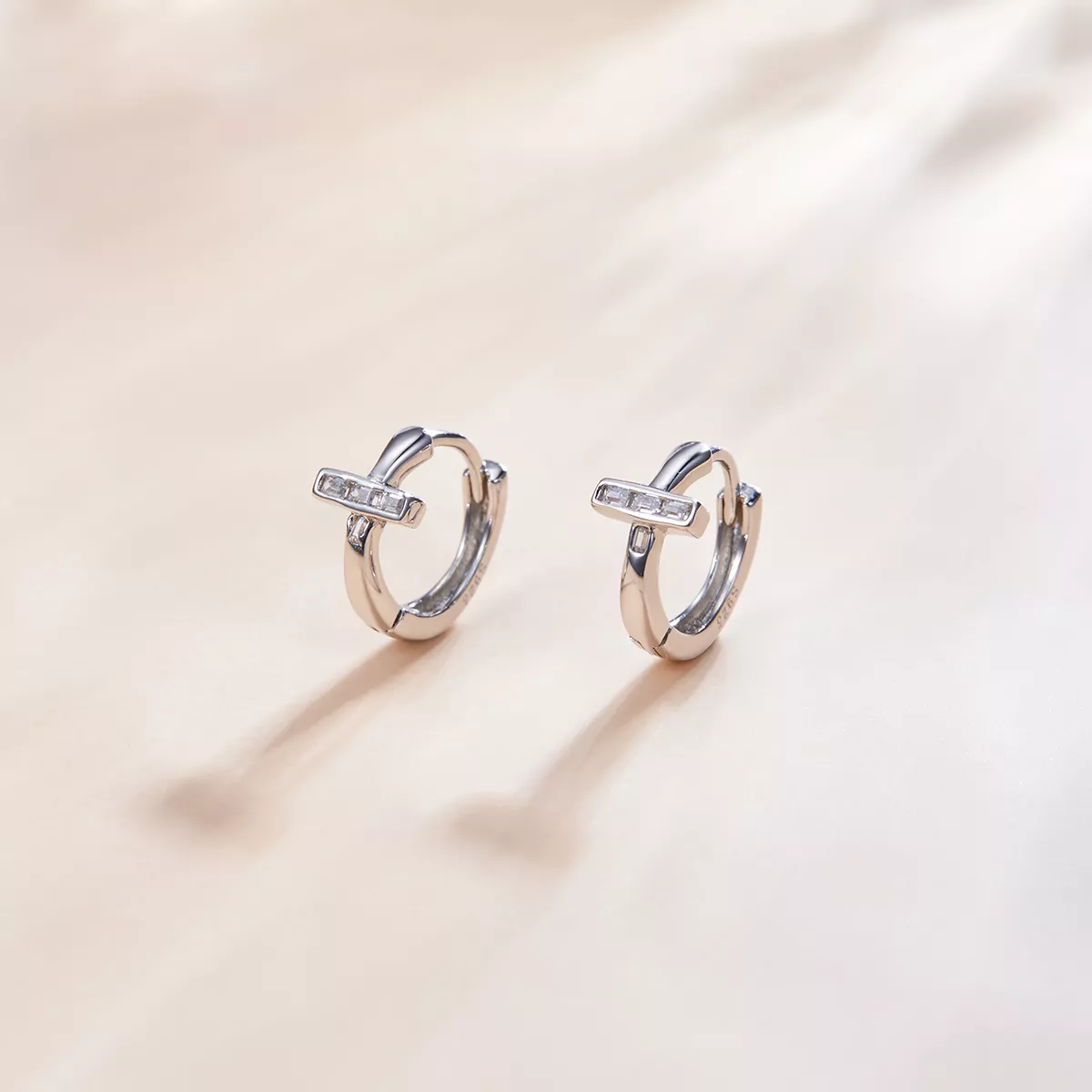 Brinco Argolas Brilhante estilo Pandora - SCE1041