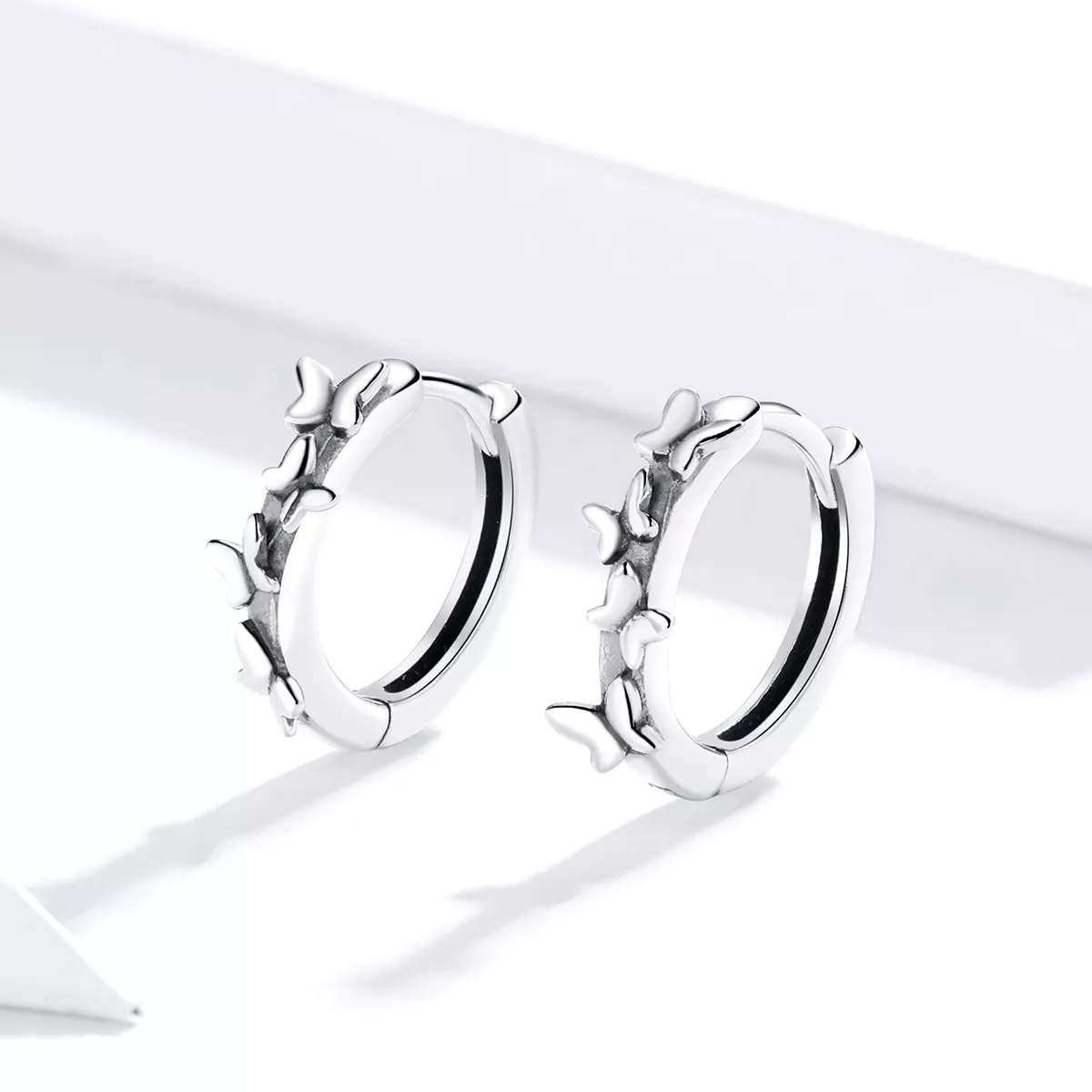 Brinco Argolas Butterfiles elegantes estilo Pandora - SCE927