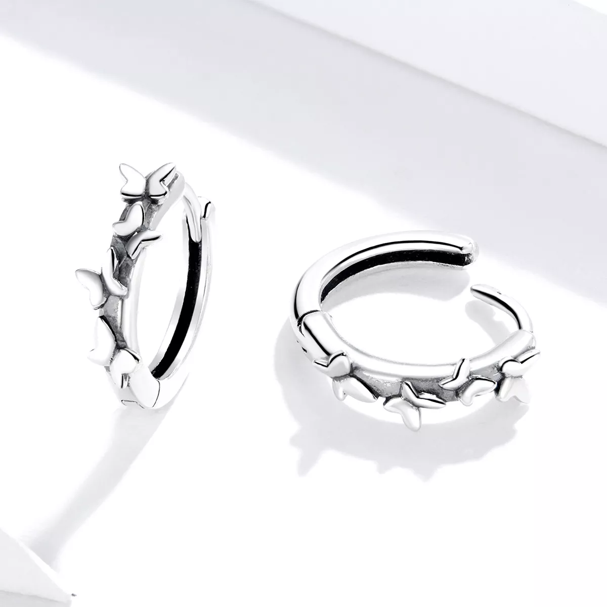 Brinco Argolas Butterfiles elegantes estilo Pandora - SCE927