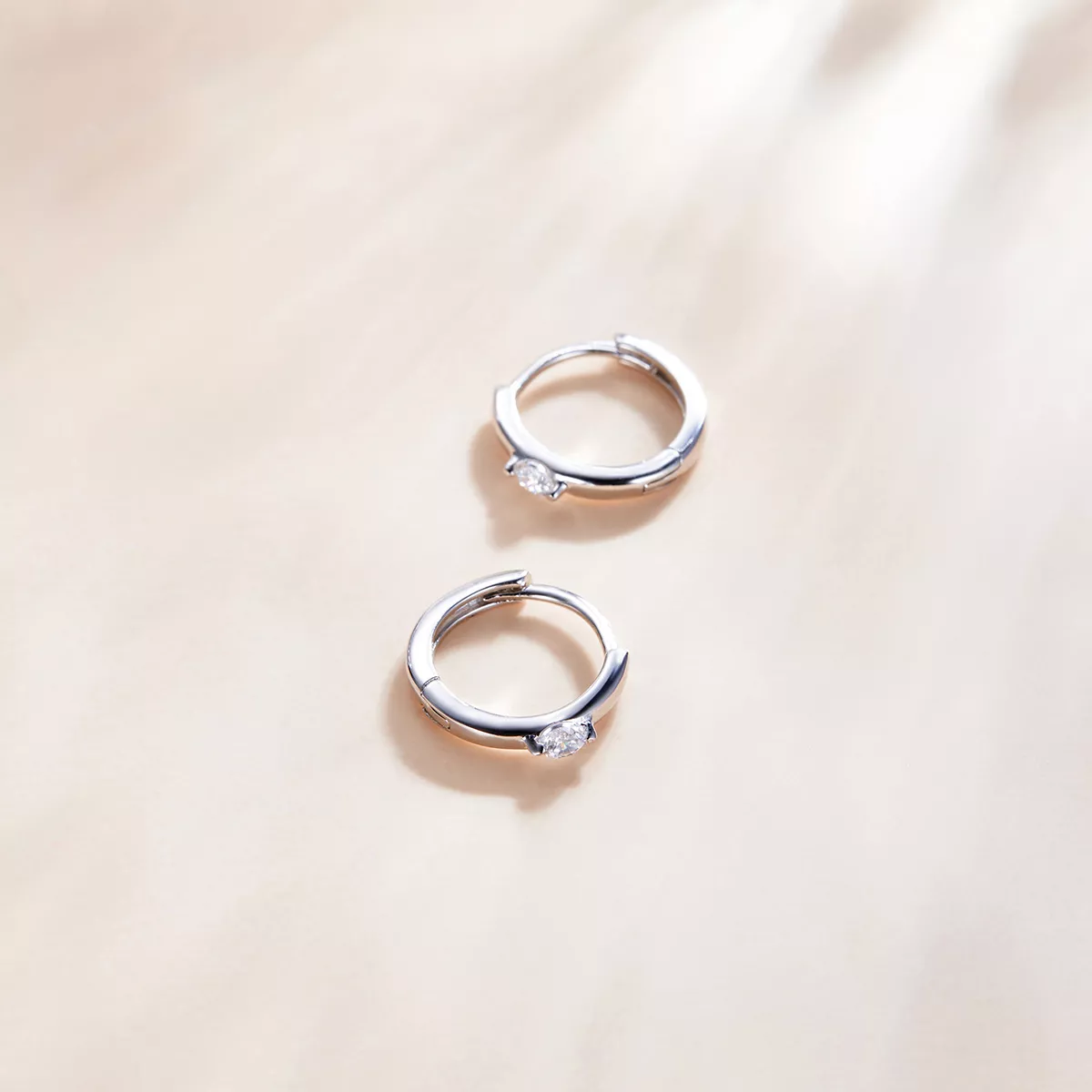 Brinco Argolas Diamante brilhante estilo Pandora - SCE1050-A