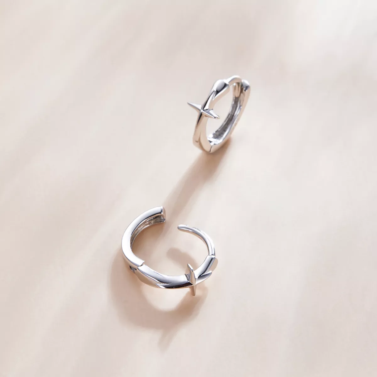 Brinco Argolas Estrela Brilhante estilo Pandora - SCE1045