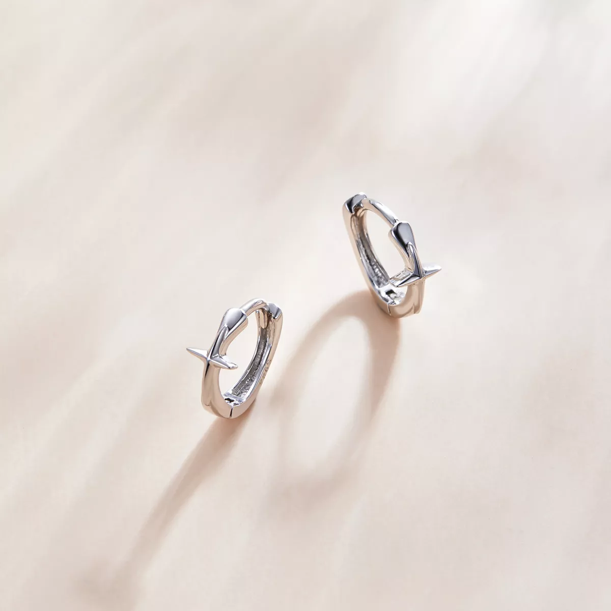 Brinco Argolas Estrela Brilhante estilo Pandora - SCE1045