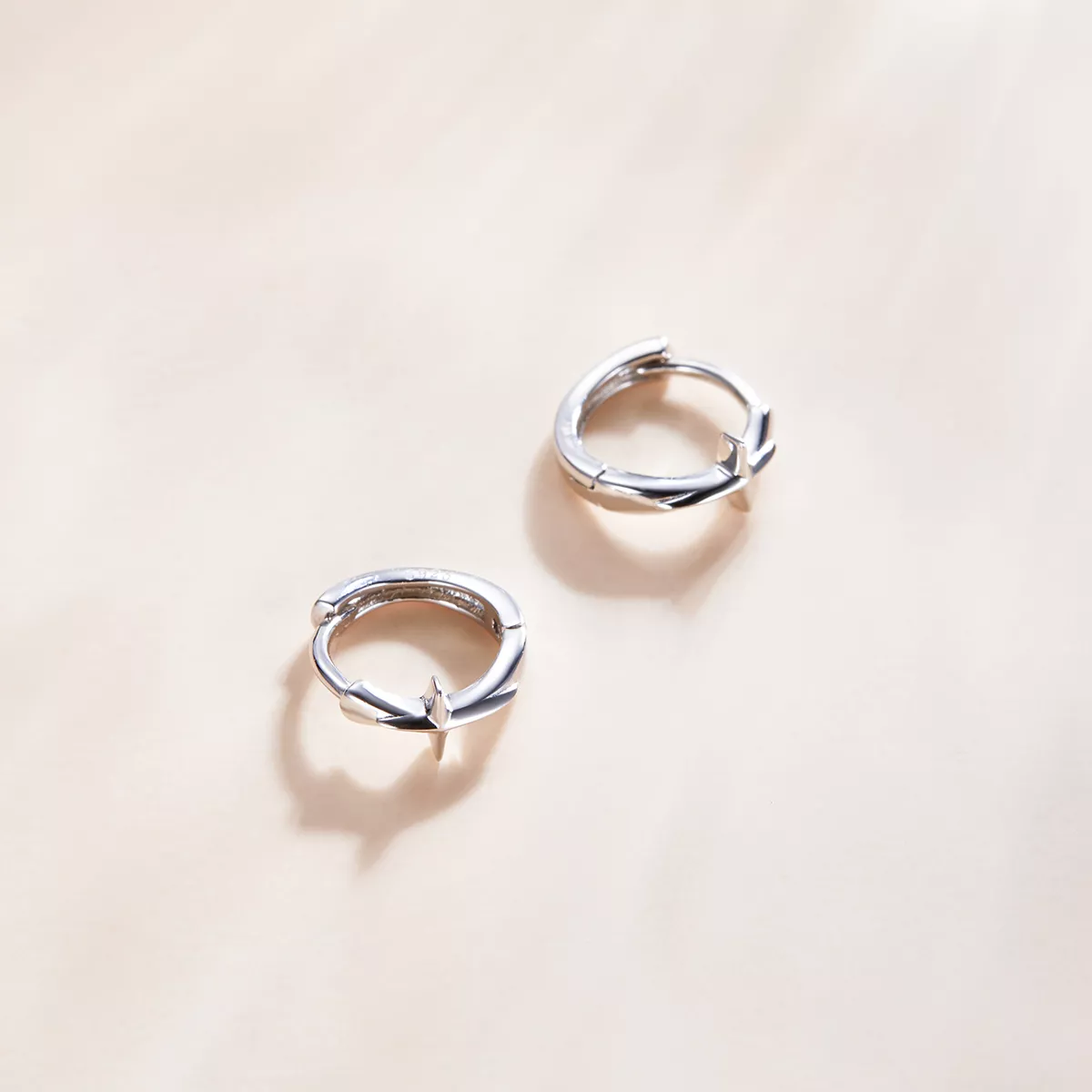 Brinco Argolas Estrela Brilhante estilo Pandora - SCE1045