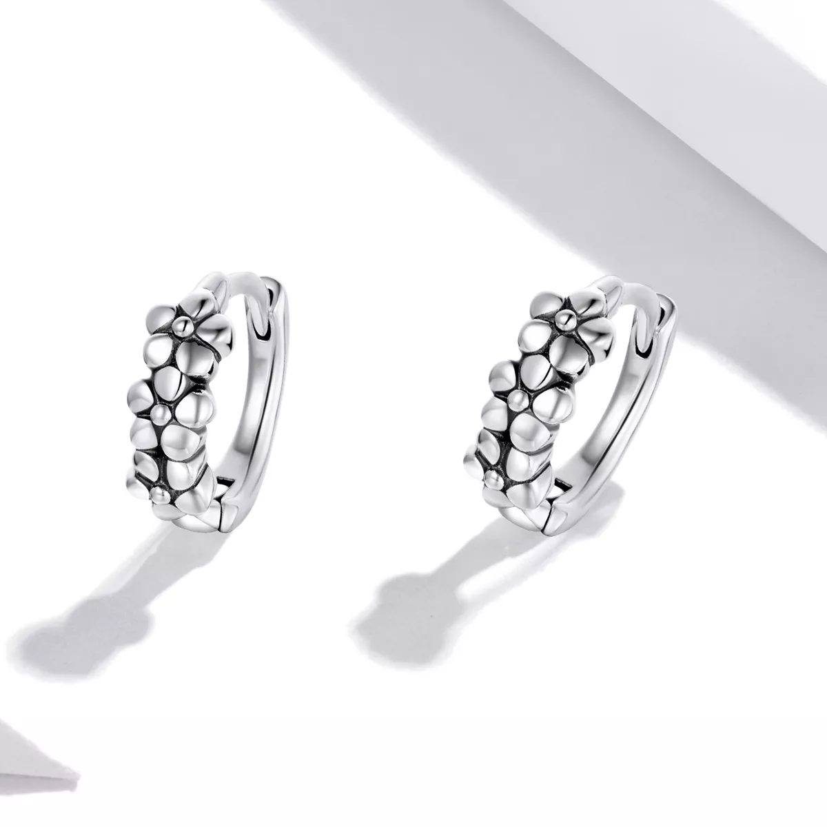 Brinco Argolas Flores de prata simples estilo Pandora - SCE1154