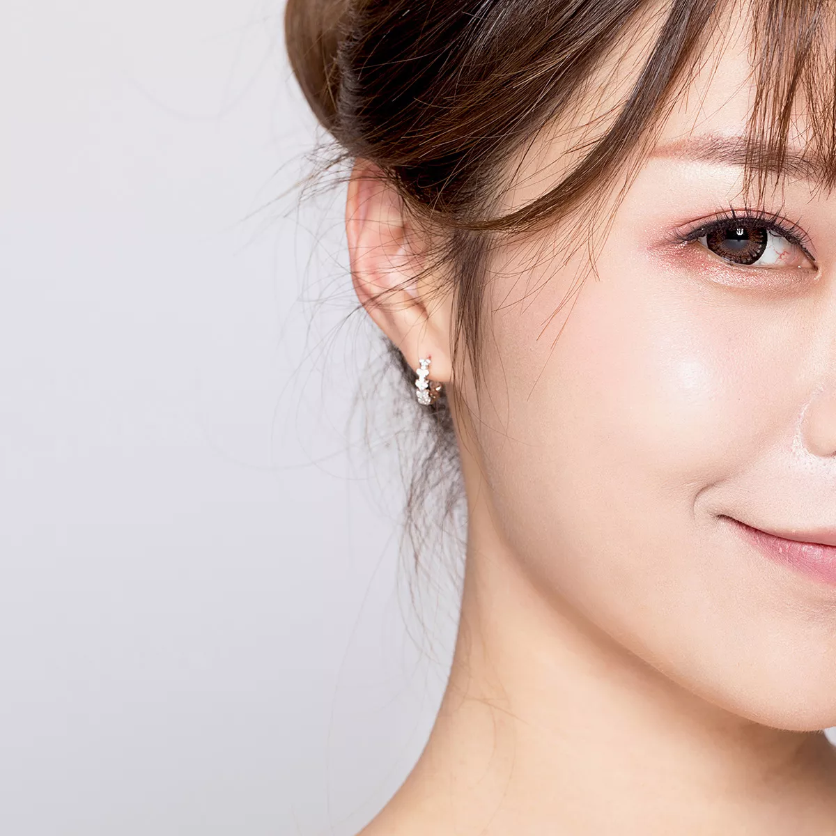 Brinco Argolas Folha Brilhante estilo Pandora - BSE150