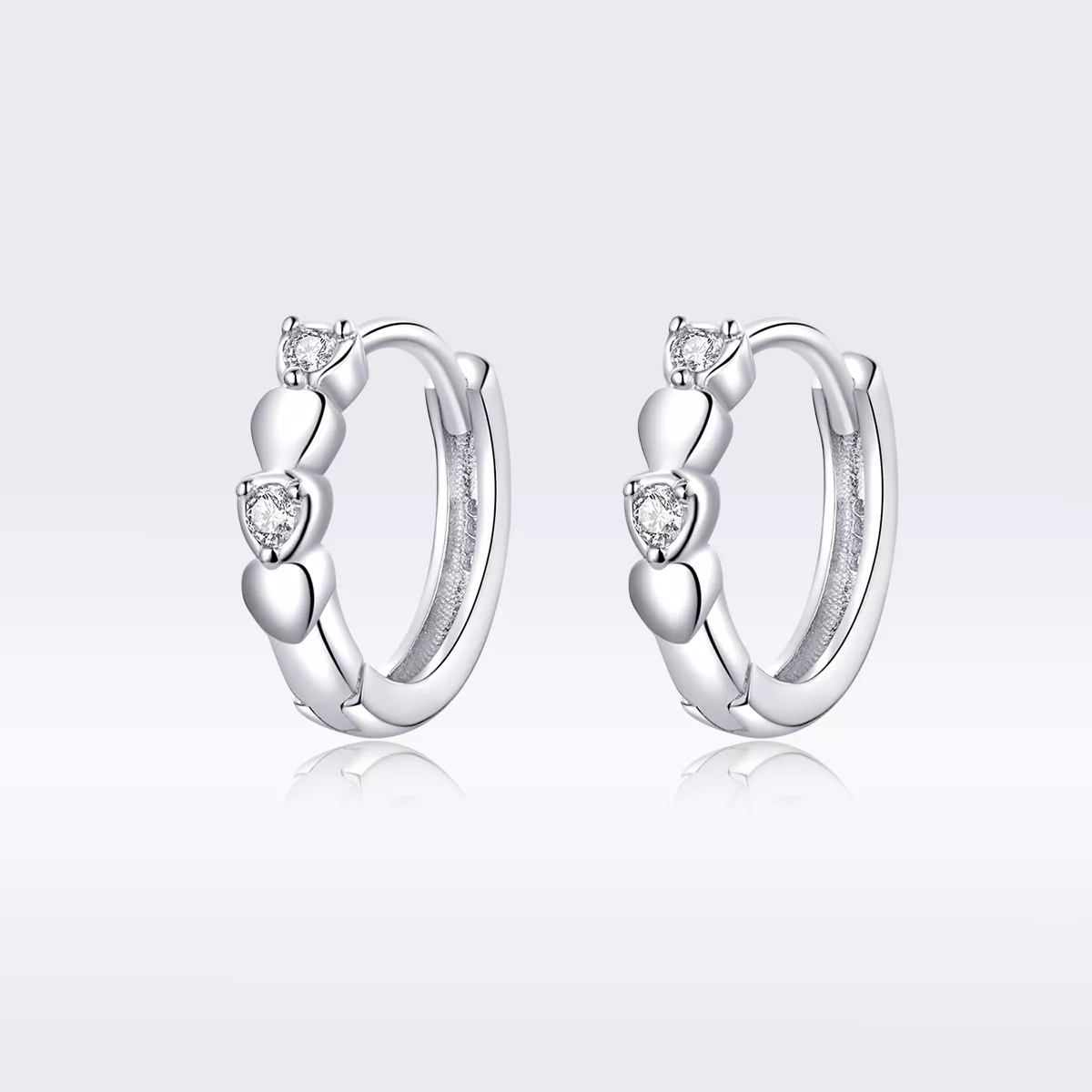 Brinco Argolas Formato de coração estilo Pandora - SCE777