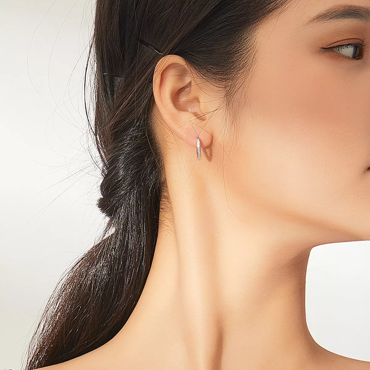 Brinco Argolas Formato de coração estilo Pandora - SCE868