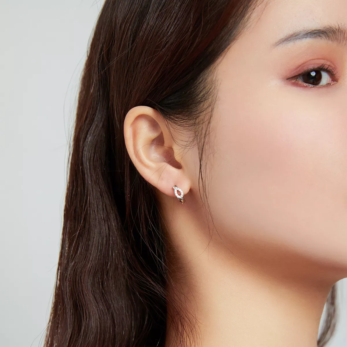 Brinco Argolas Gotas Brilhantes estilo Pandora - SCE1046