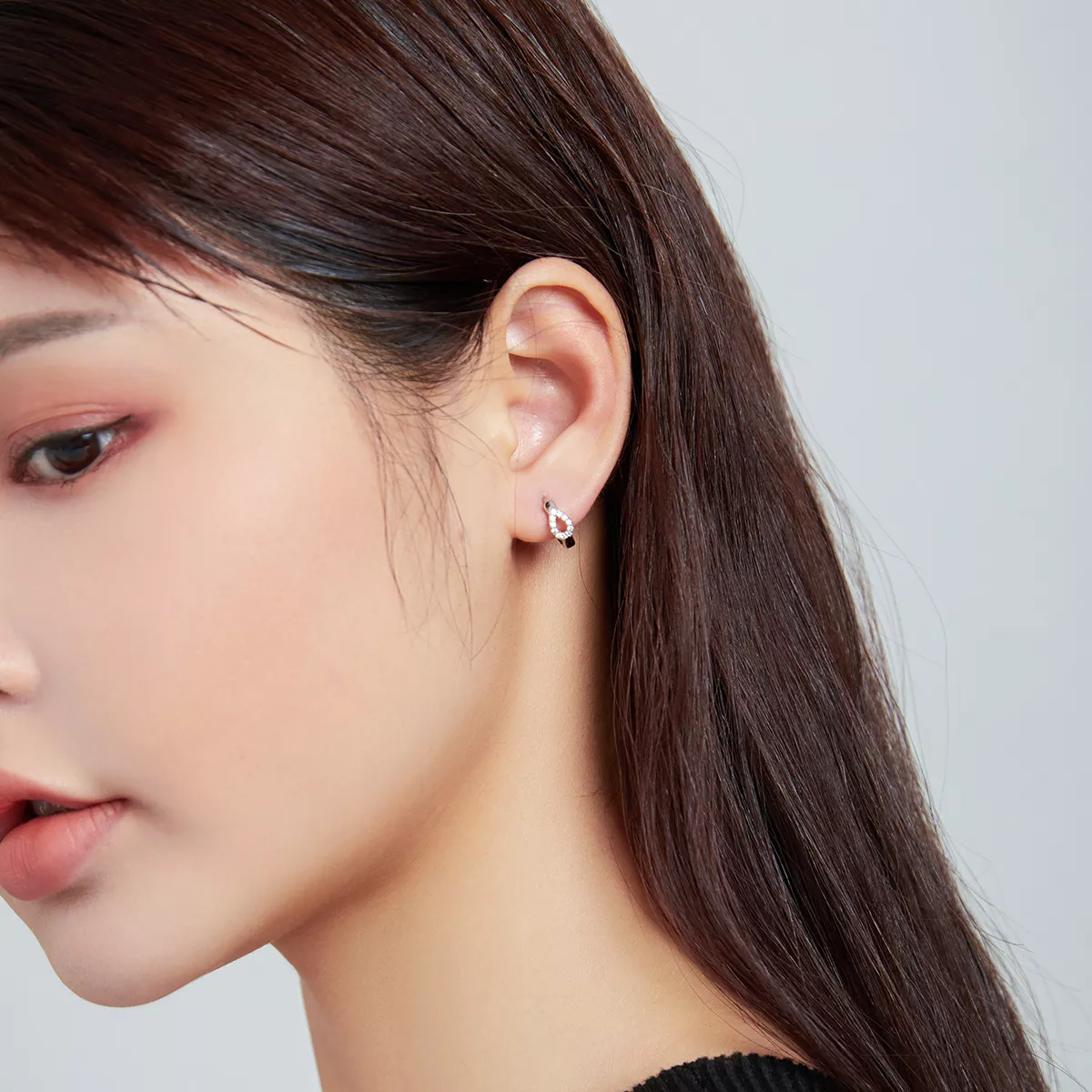 Brinco Argolas Gotas Brilhantes estilo Pandora - SCE1046