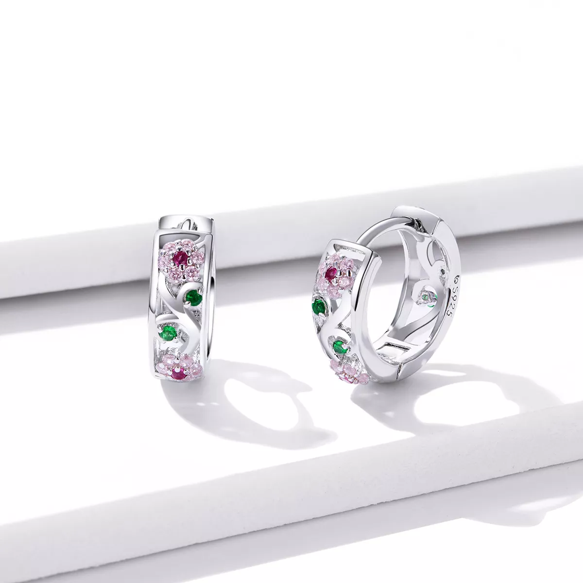 Brinco Argolas Jardim Secreto estilo Pandora - BSE403