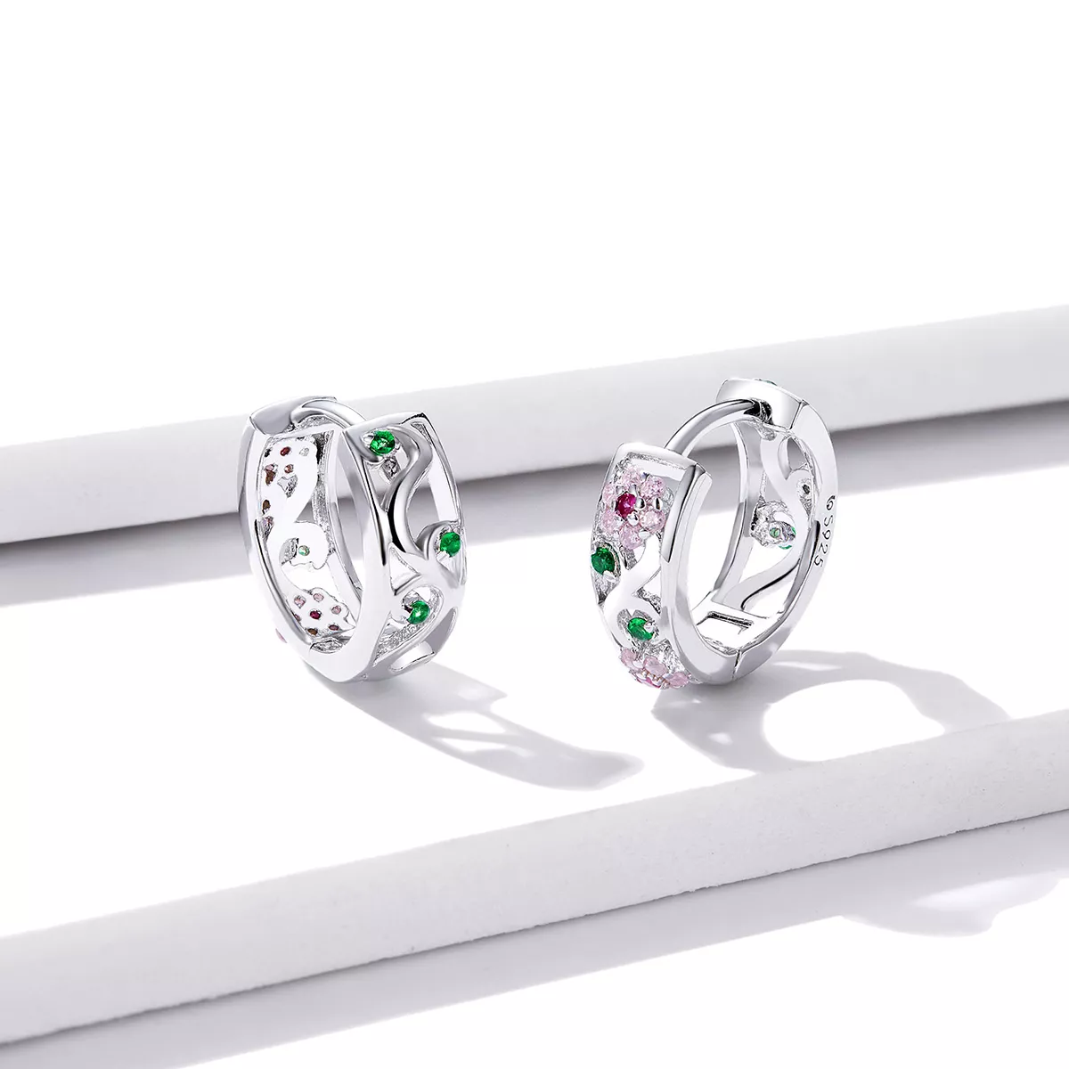 Brinco Argolas Jardim Secreto estilo Pandora - BSE403