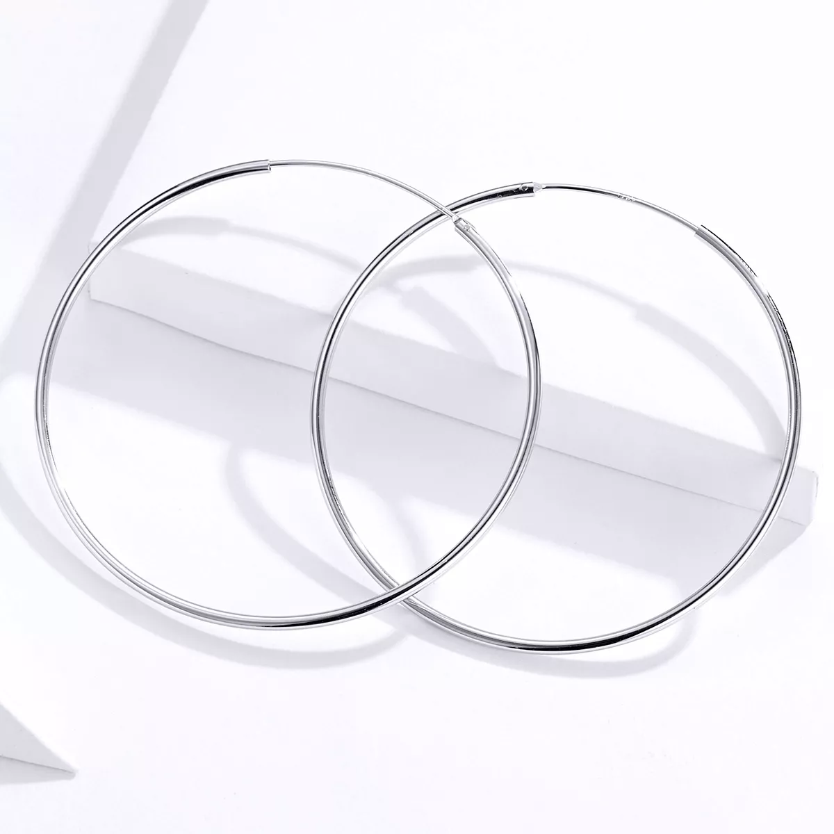 Brinco Argolas Linha Simples estilo Pandora - SCE711