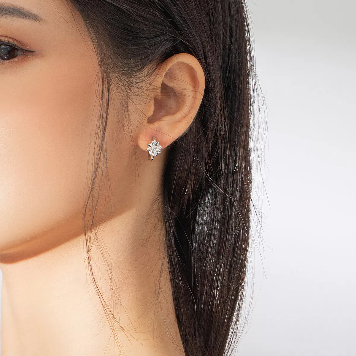 Brinco Argolas Margarida estilo Pandora - BSE359