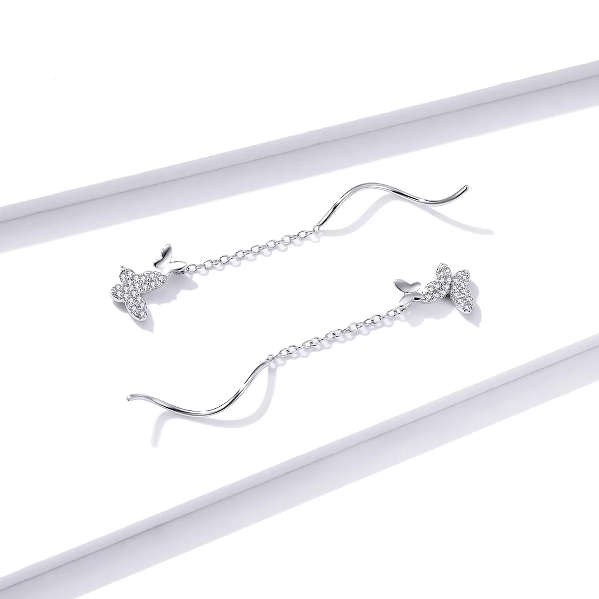 Brinco Borboletas voadoras estilo Pandora - BSE436