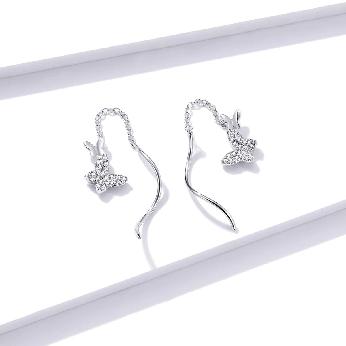 Brinco Borboletas voadoras estilo Pandora - BSE436