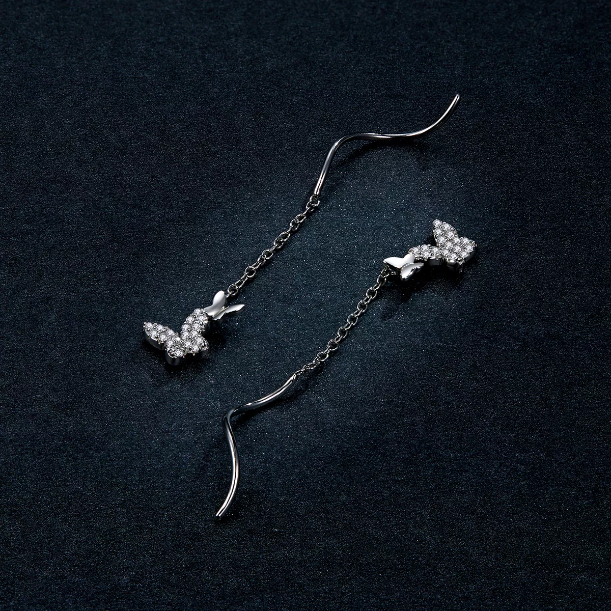 Brinco Borboletas voadoras estilo Pandora - BSE436