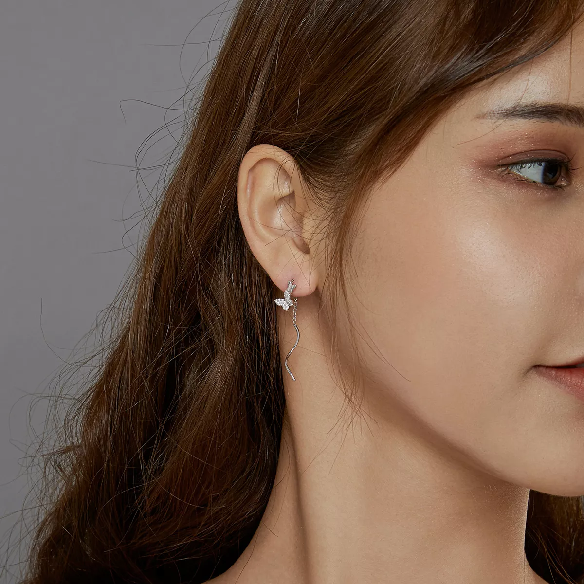 Brinco Borboletas voadoras estilo Pandora - BSE436