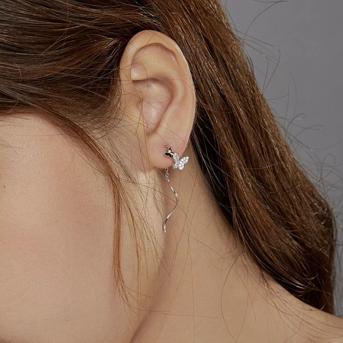 Brinco Borboletas voadoras estilo Pandora - BSE436