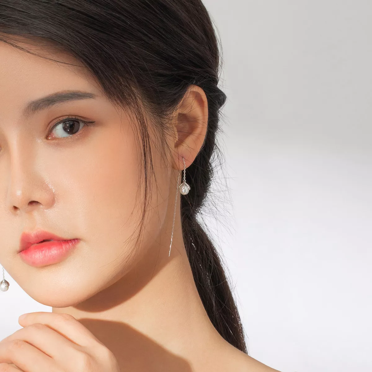 Brinco Broto de flores estilo Pandora - BSE373