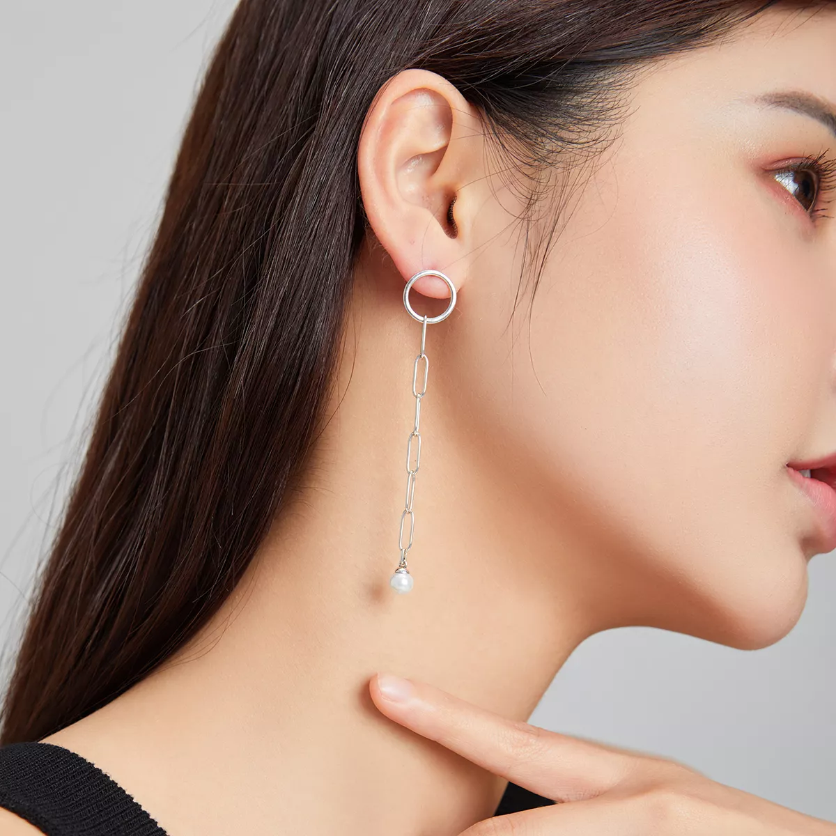 Brinco Círculo bonito assimétrico estilo Pandora - SCE1012