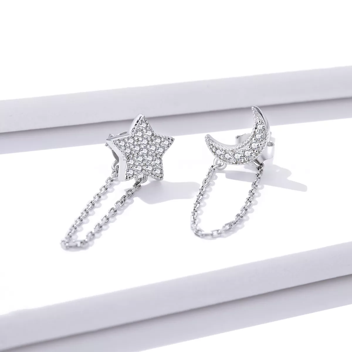 Brinco Lua e estrela da meia-noite estilo Pandora - BSE385