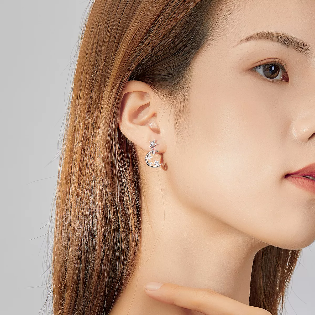 Brinco Lua estrela assimétrica brilhante estilo Pandora - SCE813
