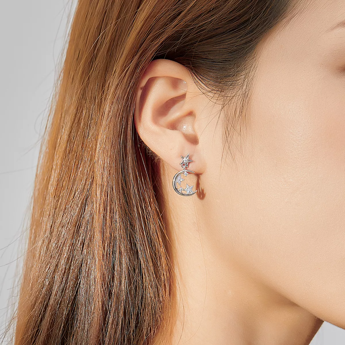 Brinco Lua estrela assimétrica brilhante estilo Pandora - SCE813