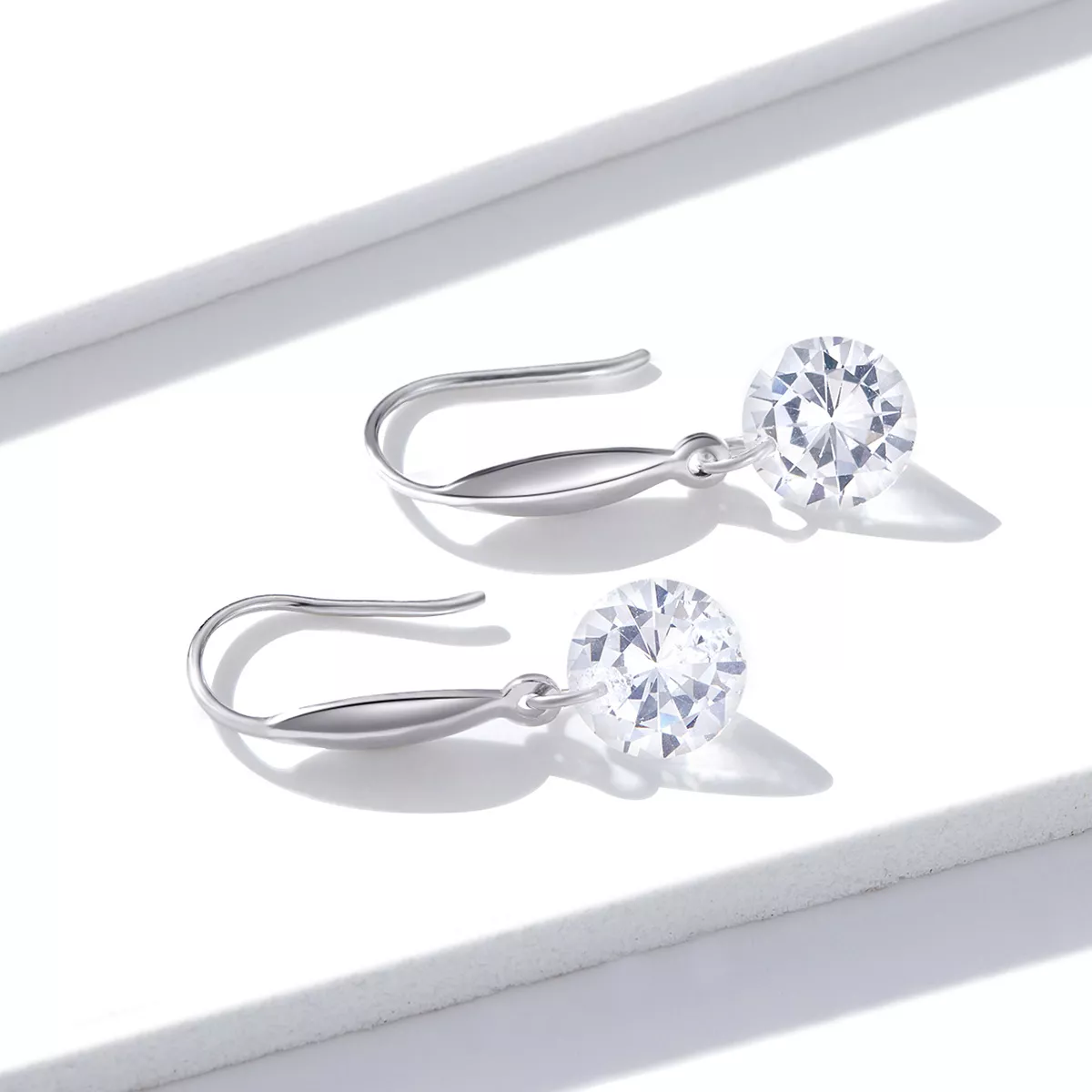 Brinco Menina brilhante estilo Pandora - BSE212