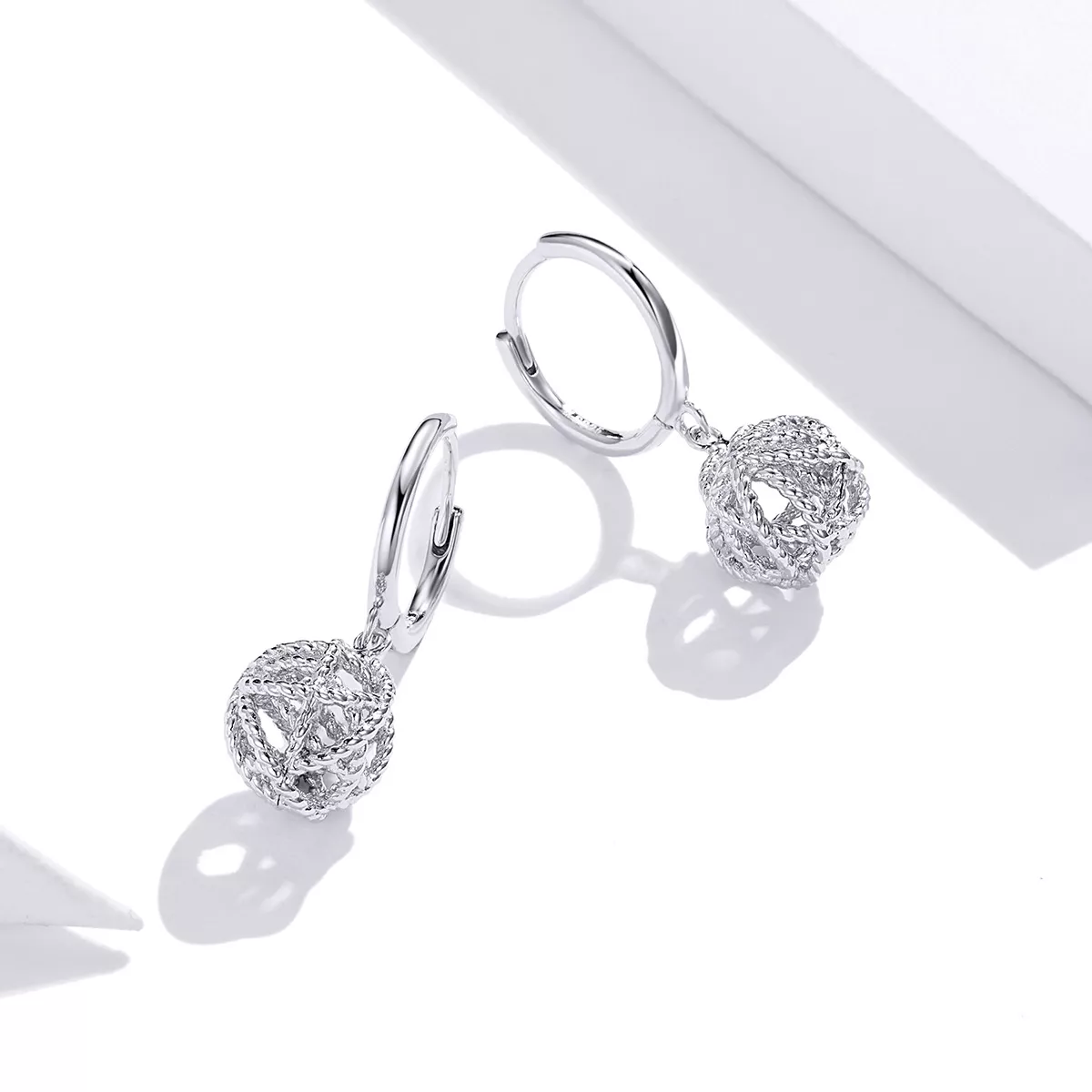 Brinco Novelo de lã life Pandora - SCE981