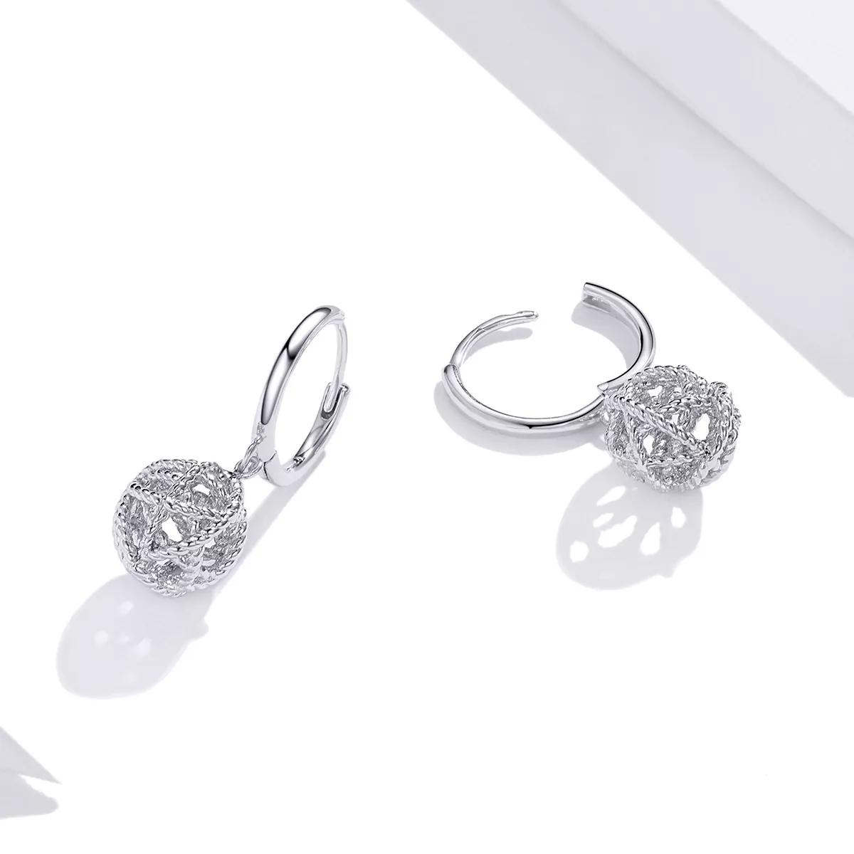 Brinco Novelo de lã life Pandora - SCE981