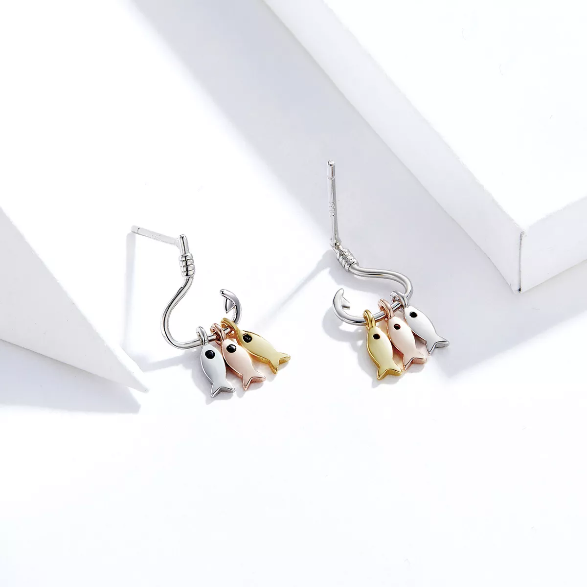 Brinco Três peixes life Pandora - SCE789